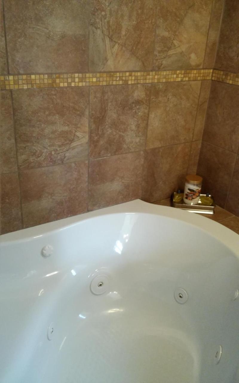 Inntiquity, A Country Inn Logansport Екстериор снимка